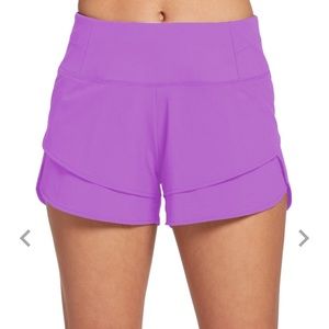 CALIA by Carrie Underwood Women’s Anywhere Petal Hem Shorts